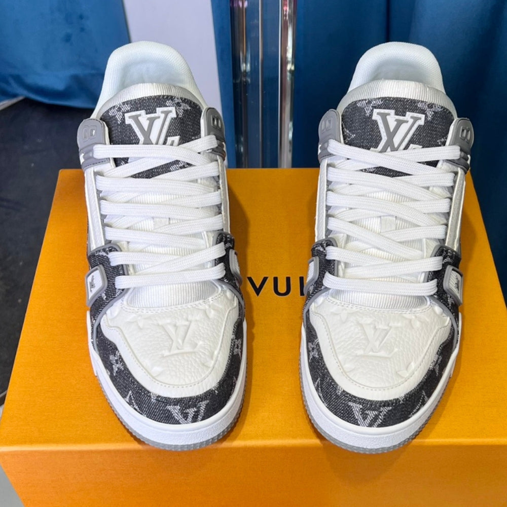 Sneaker LV Trainer Cinza
