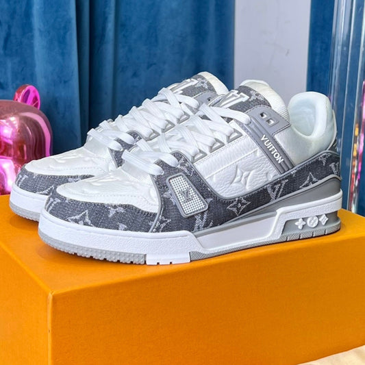 Sneaker LV Trainer Cinza