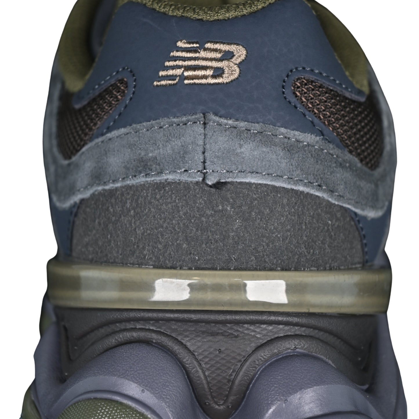 Tênis NB 9060 Camurça Azul com Verde Militar