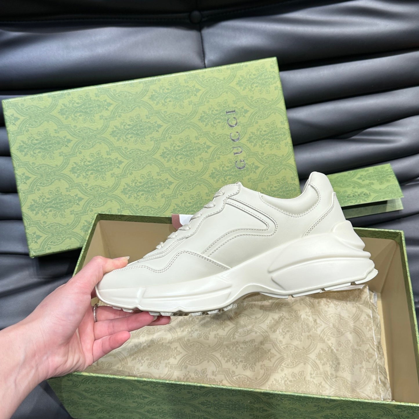 Tenis GG Rhyton Com Logo Desenho