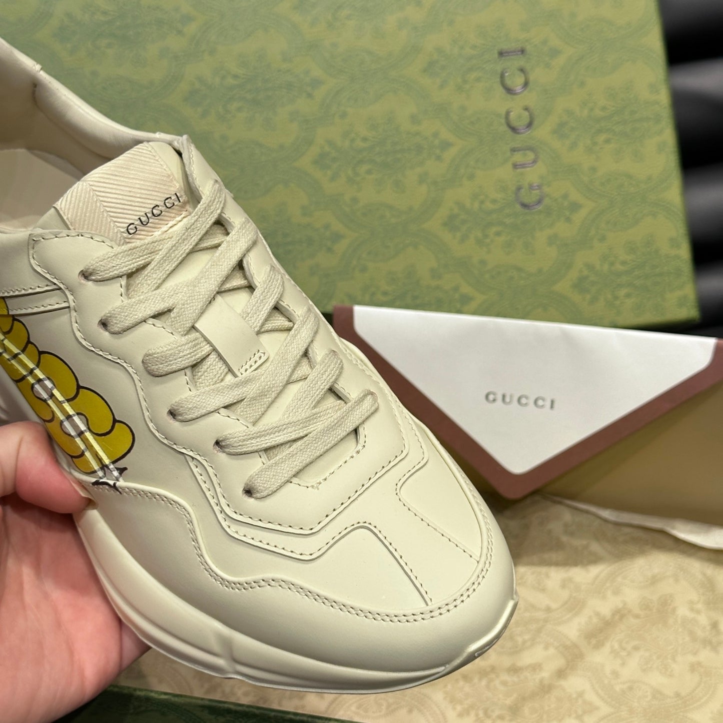 Tenis GG Rhyton Com Logo Desenho