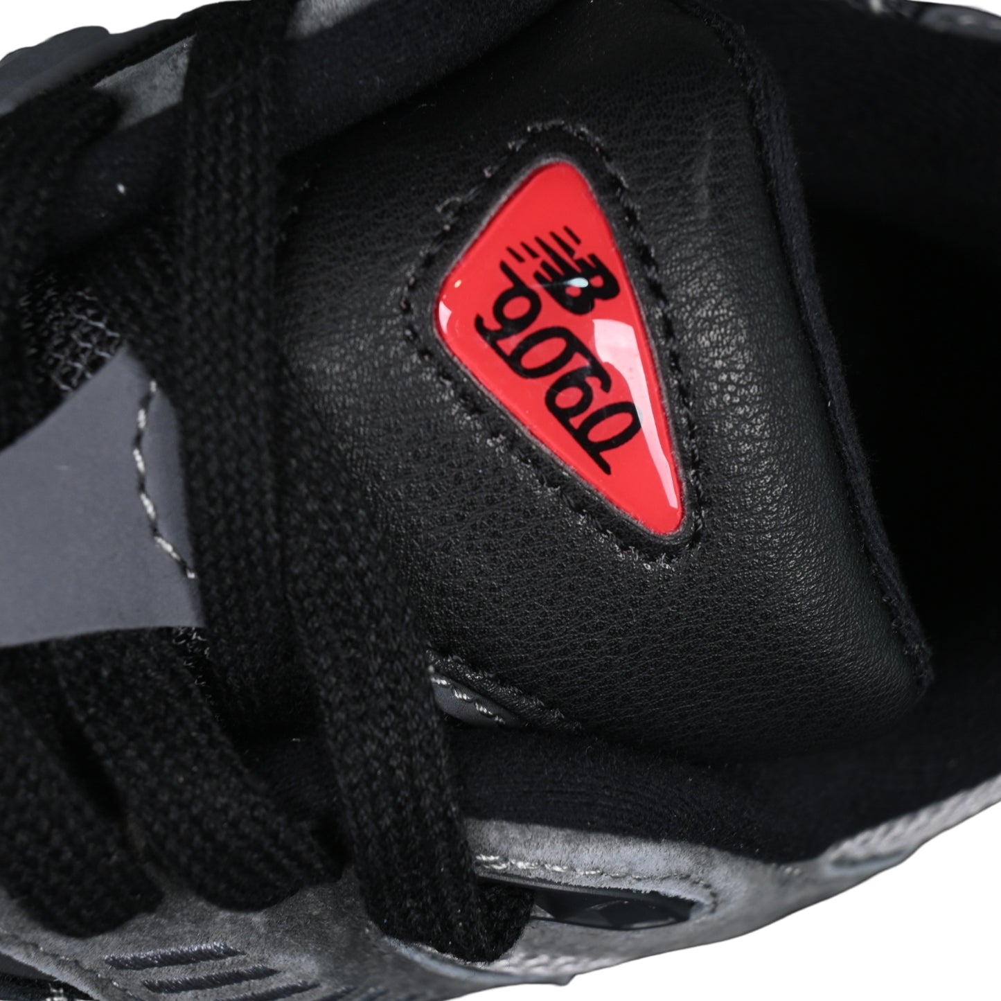 Tênis NB 9060 Camurça Preto com Cinza