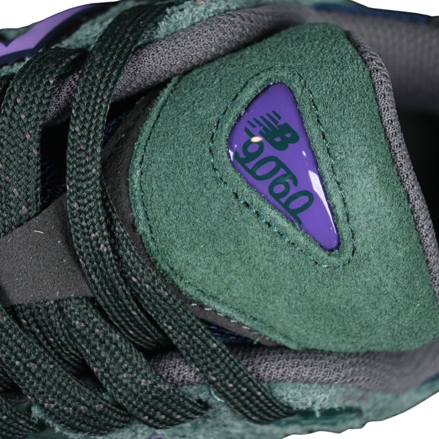 Tênis NB 9060 Camurça Verde Branco Lilás e Azul