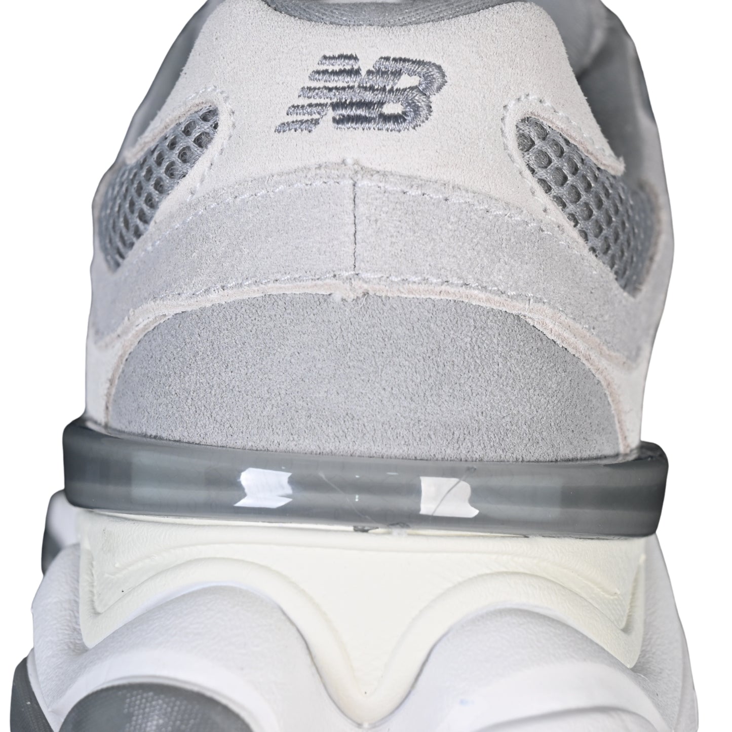 Tênis NB 9060 Camurça Cinza Claro