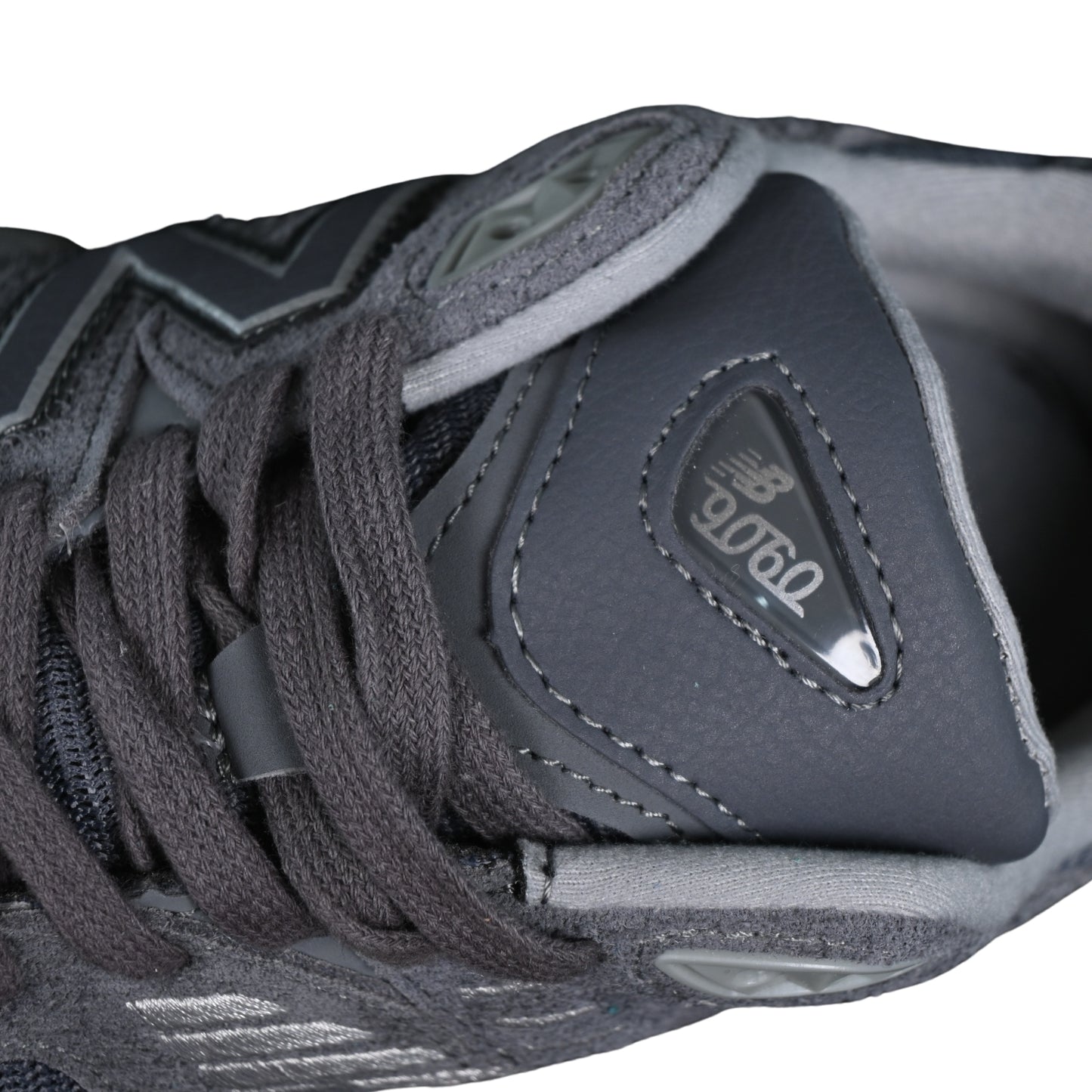 Tênis NB 9060 Camurça Cinza com cinza