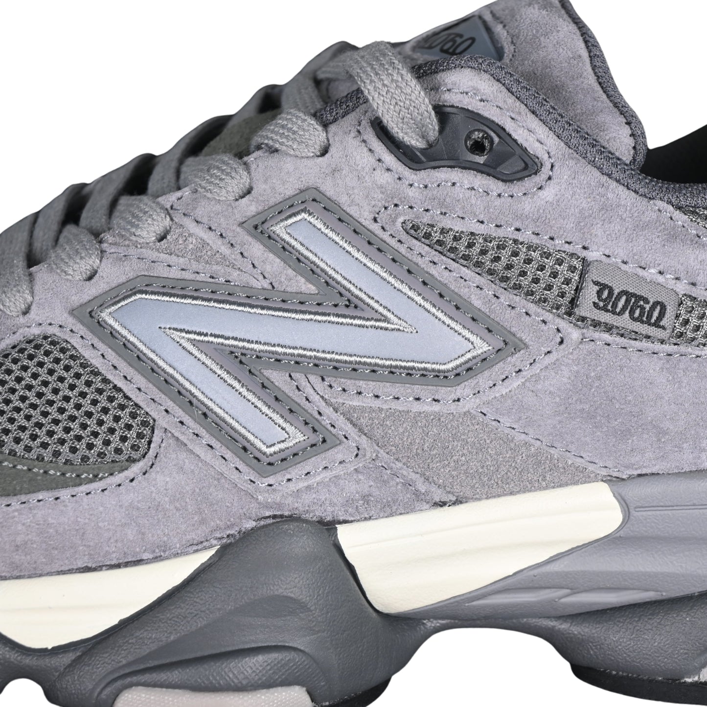 Tênis NB 9060 Camurça Jfg inside Cinza com cinza