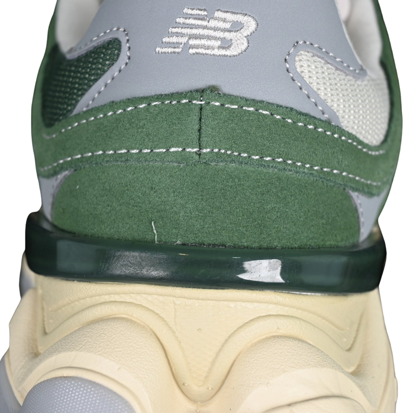 Tênis NB 9060 Camurça Verde com cinza e Off White