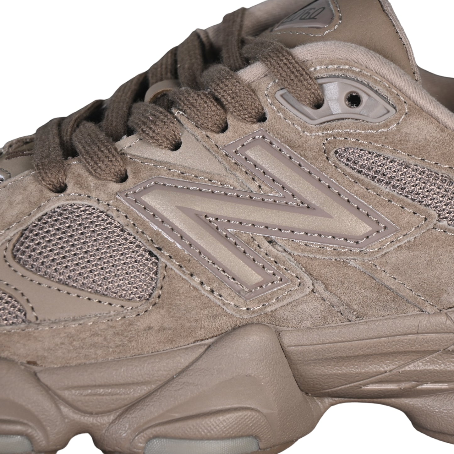 Tênis NB 9060 Camurça Marrom claro