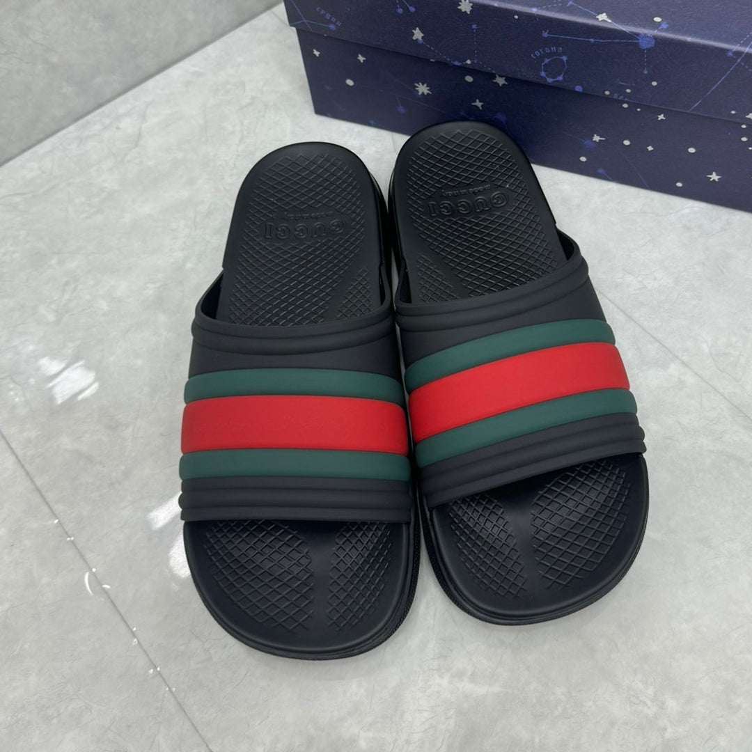 Chinelo Slide GG preto listras web