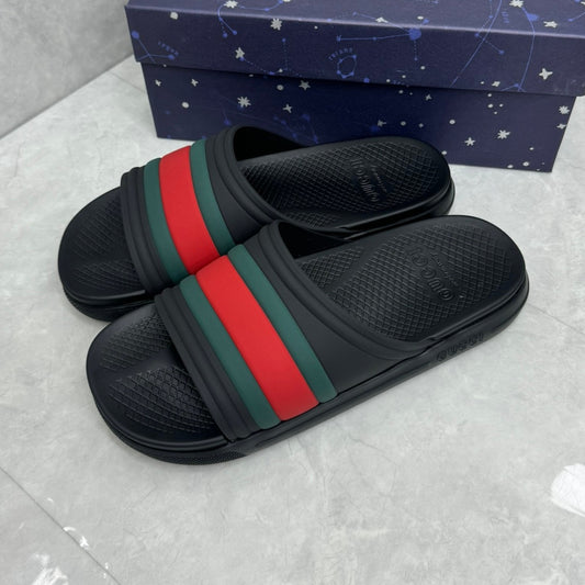 Chinelo Slide GG preto listras web
