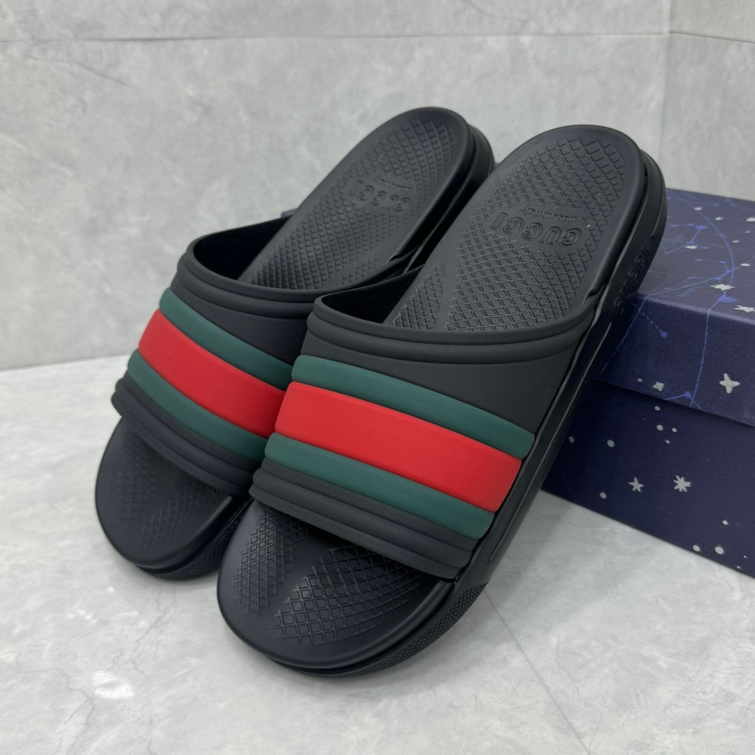 Chinelo Slide GG preto listras web