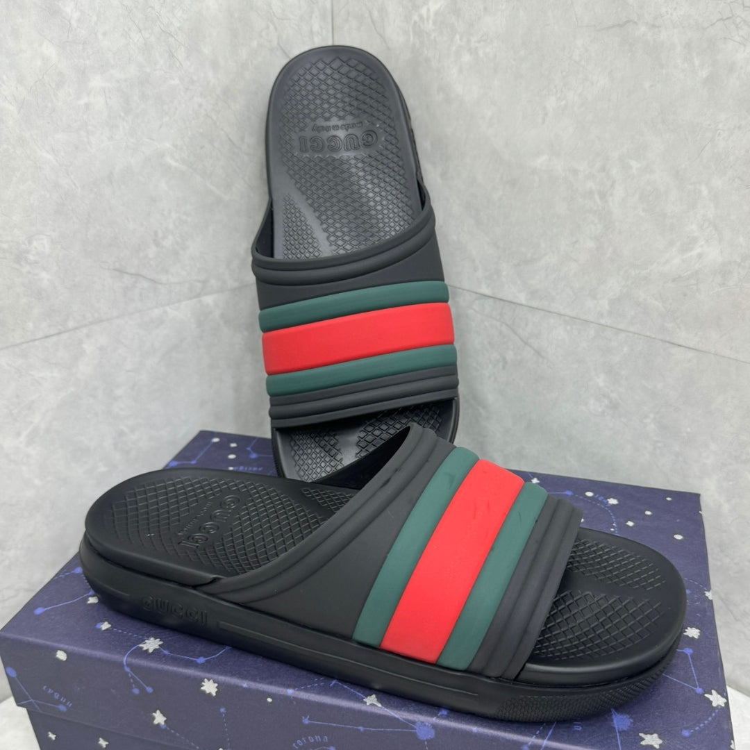 Chinelo Slide GG preto listras web