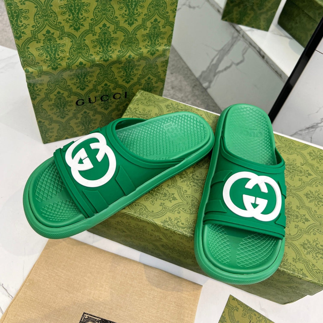 Chinelo Slide GG Interlocking Verde com logo