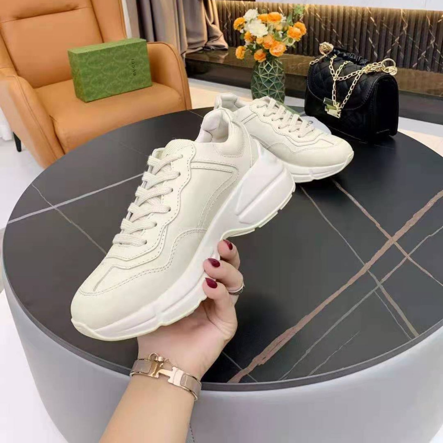 Tenis GG Rhyton Com Logo detalhe