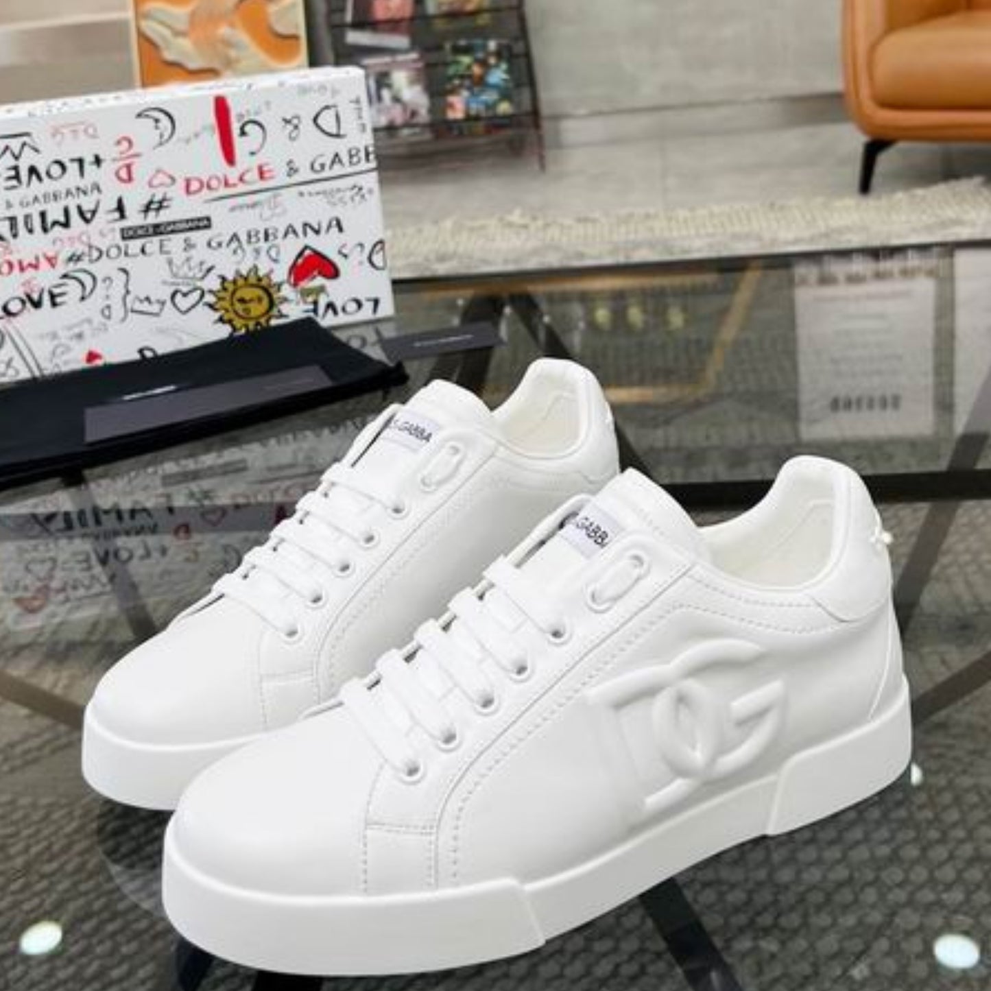 Tenis DG Portofino Couro Todo Branco com Logo Lateral Relevo