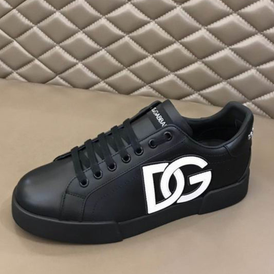 Tenis DG Portofino Couro All Black com Logo Branco Lateral