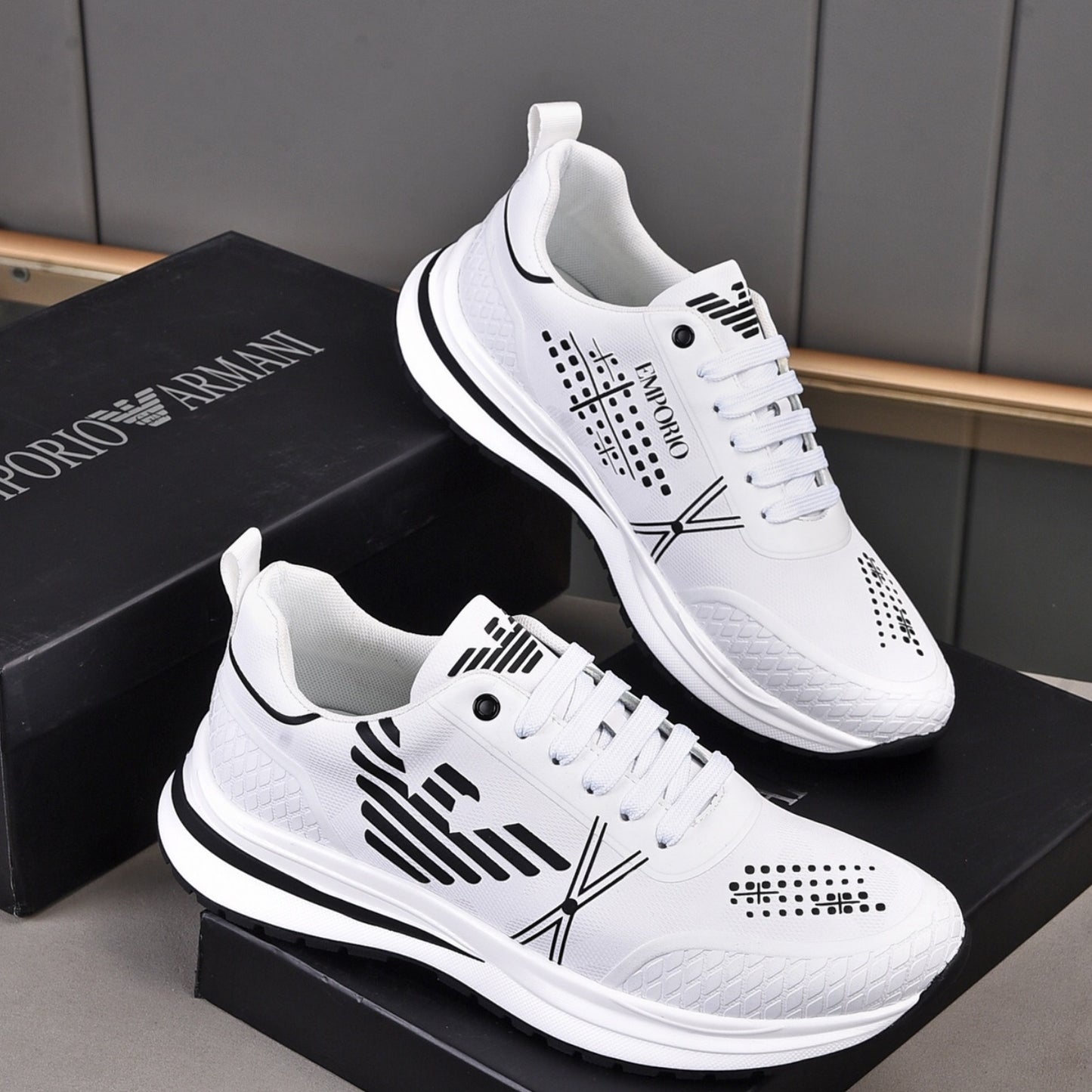 Tenis Arman Branco Casual logo lateral