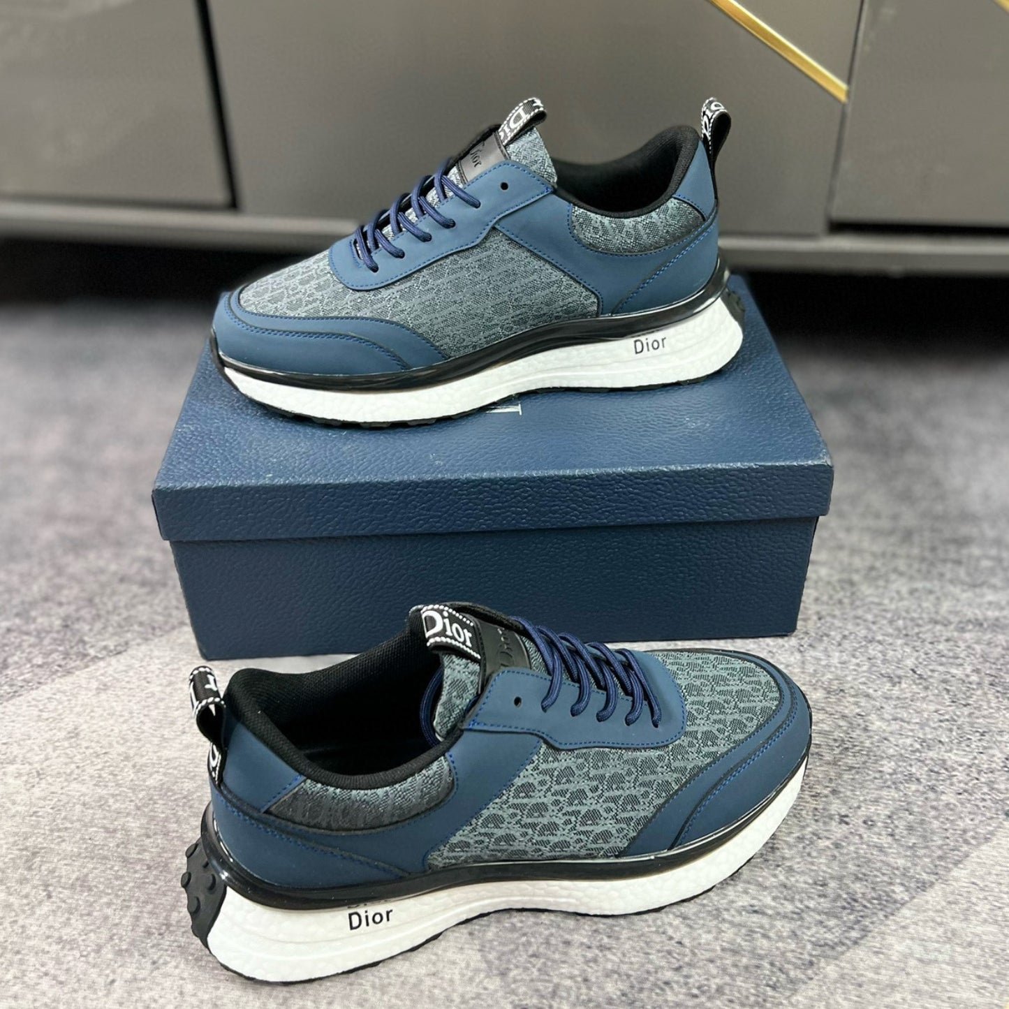 Tênis Dio Casual Azul com branco e Canvas
