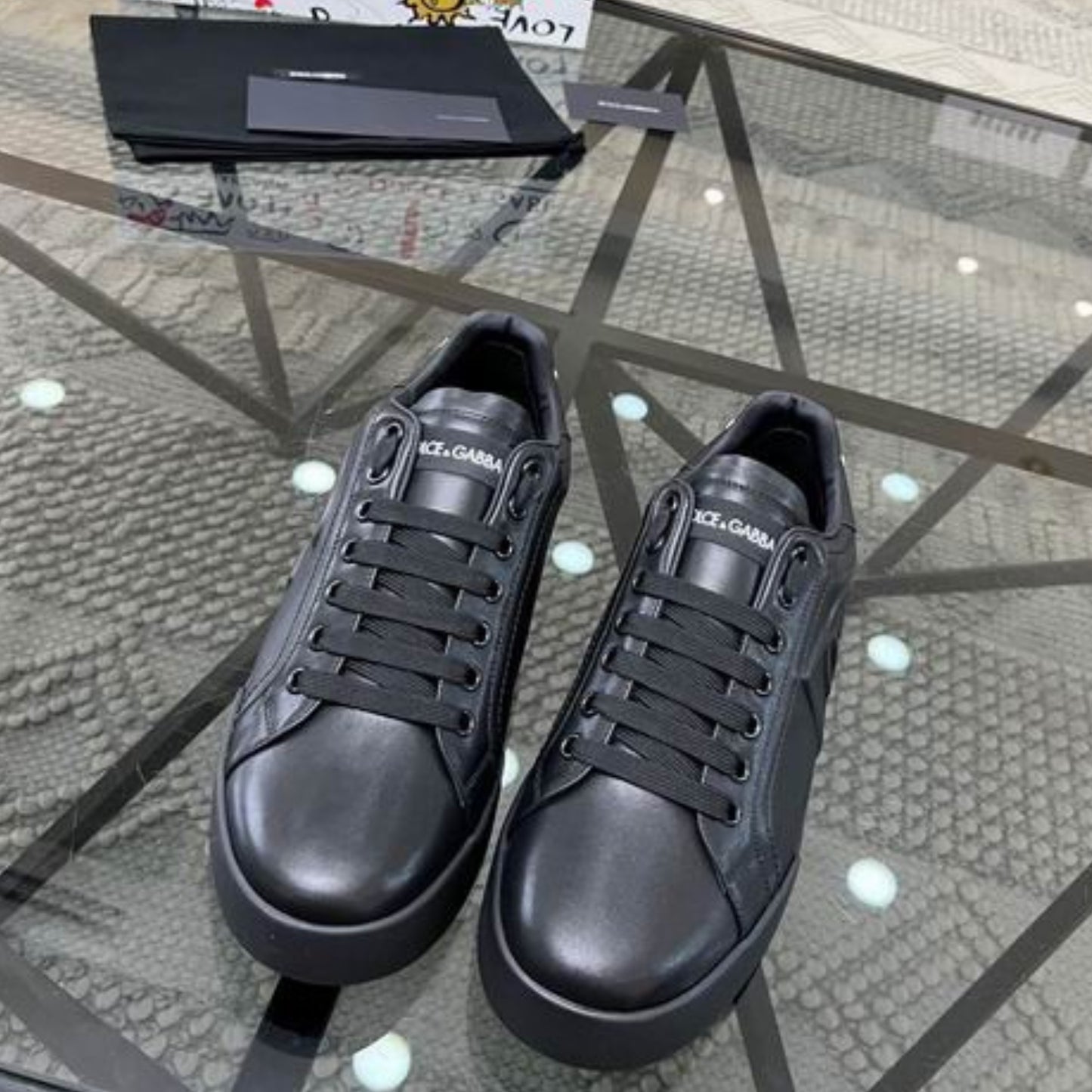 Tenis DG Portofino Couro All Black com Logo Lateral Relevo