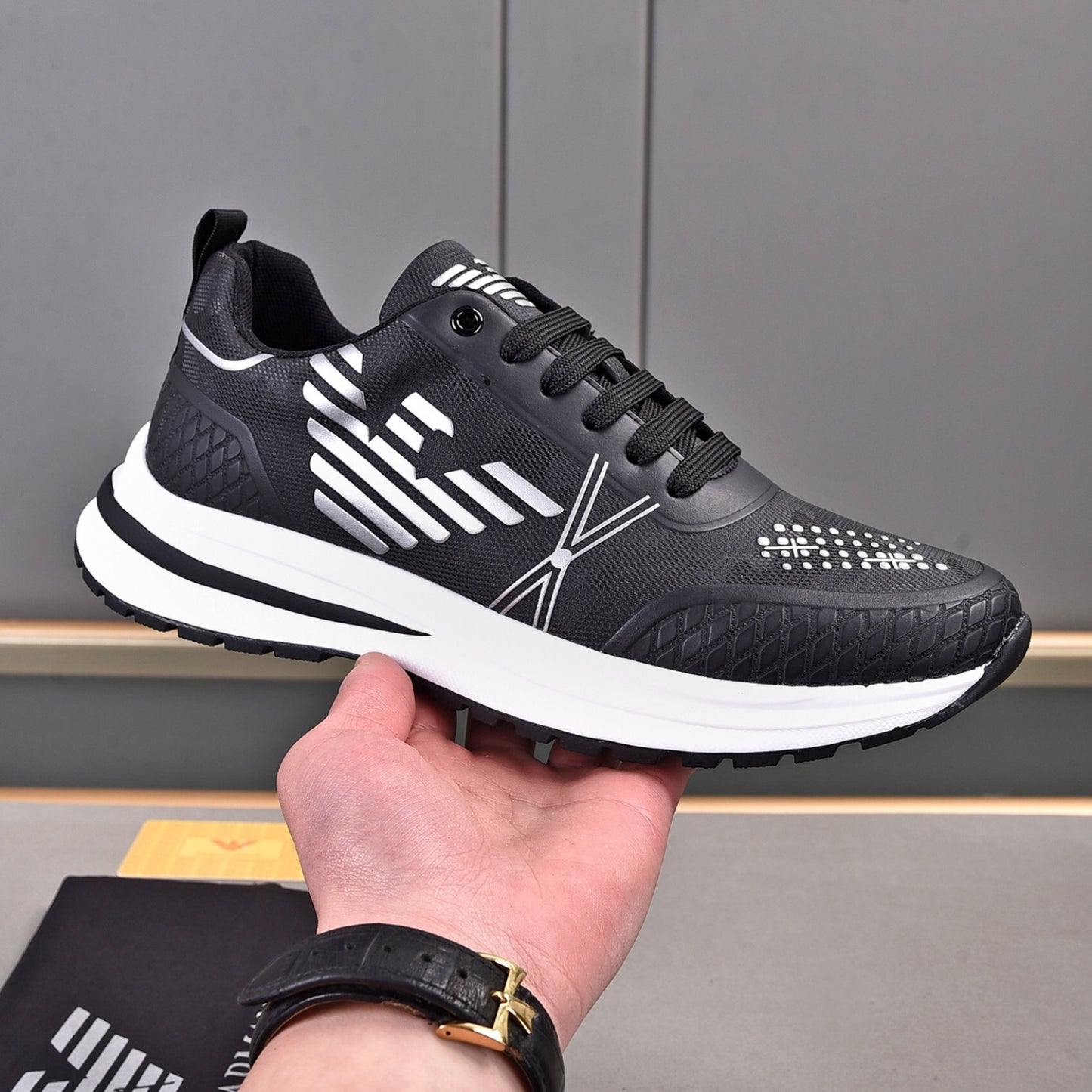 Tenis Arman Preto Casual logo lateral
