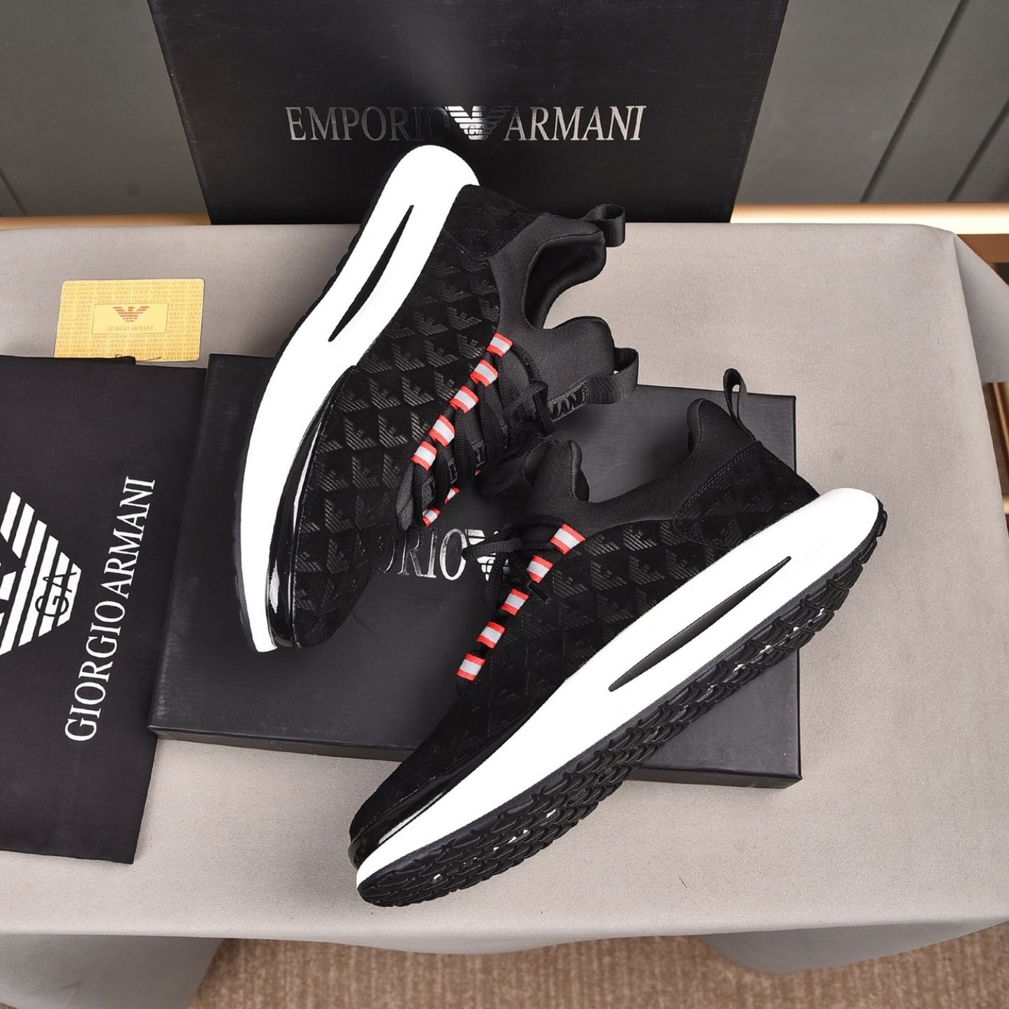 Tenis Arman Preto Casual Couro detalhe Topo