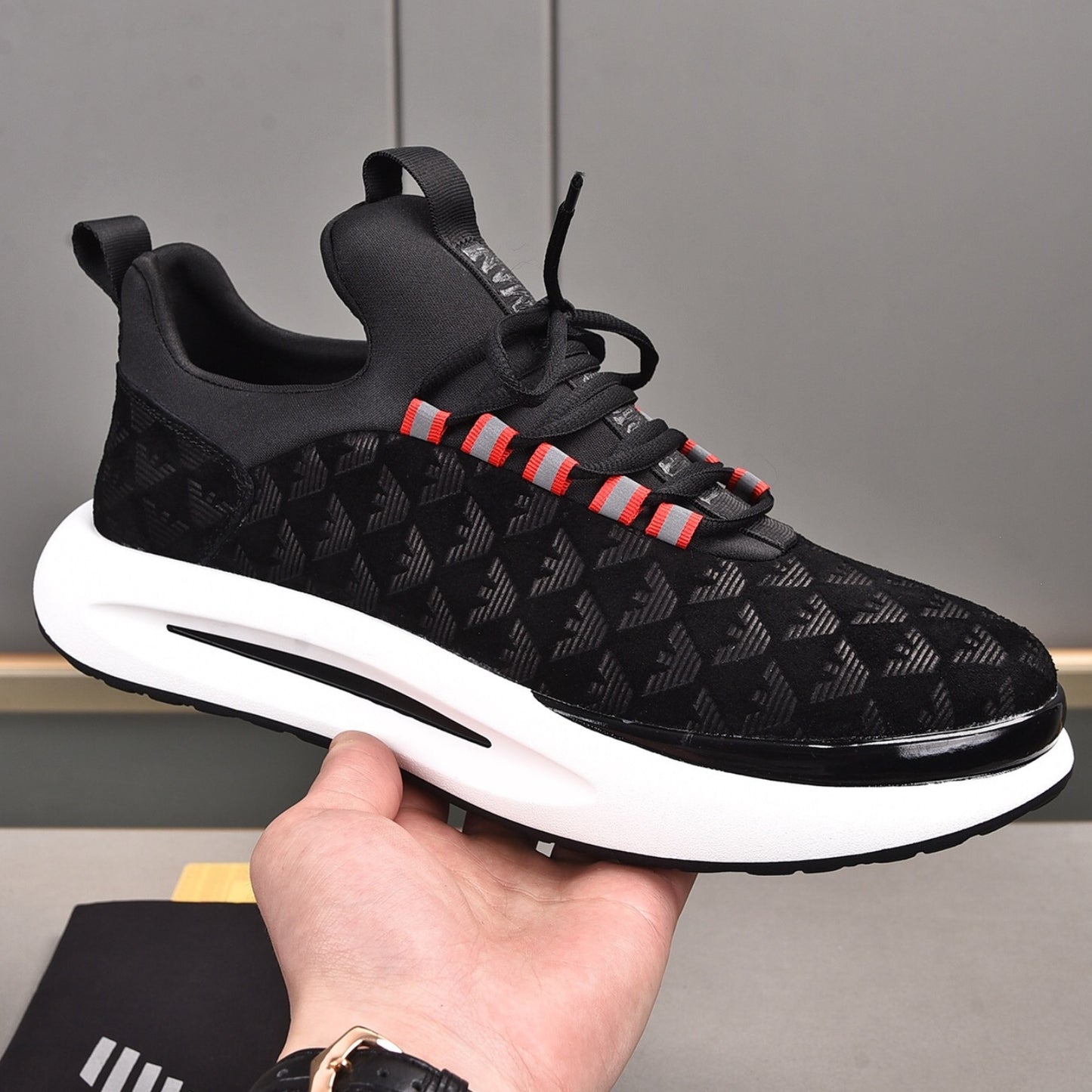 Tenis Arman Preto Casual Couro detalhe Topo