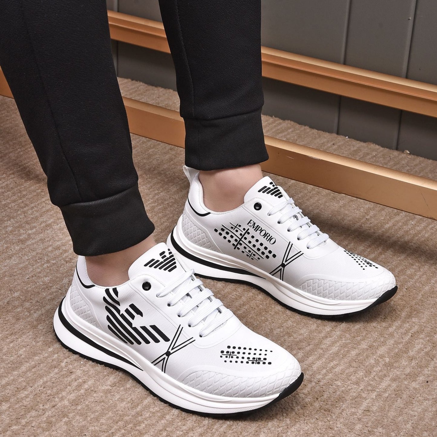 Tenis Arman Branco Casual logo lateral