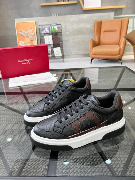 Tenis Ferraga de Couro