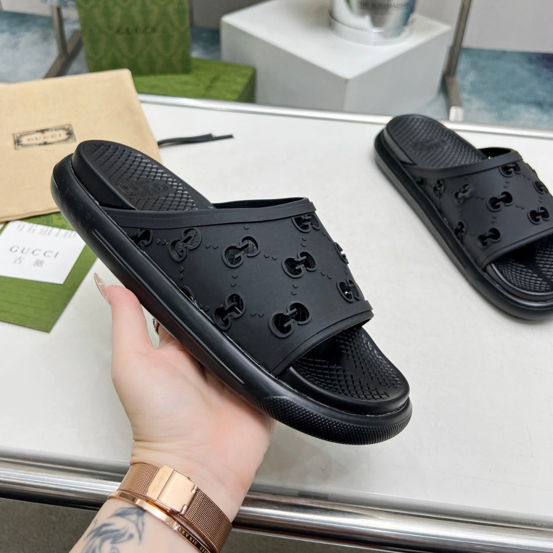 Chinelo Slide GG preto detalhes