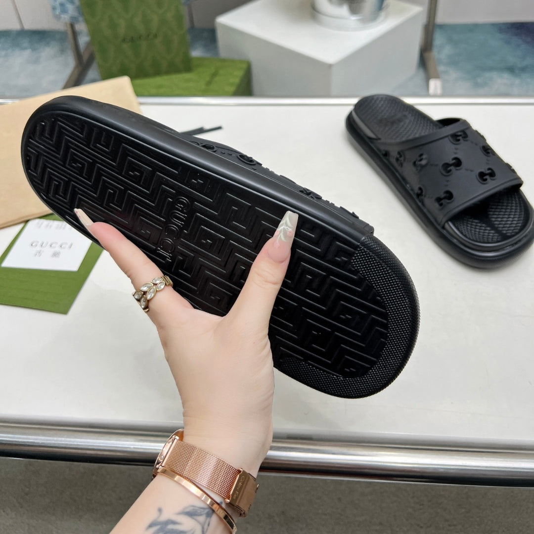 Chinelo Slide GG preto detalhes