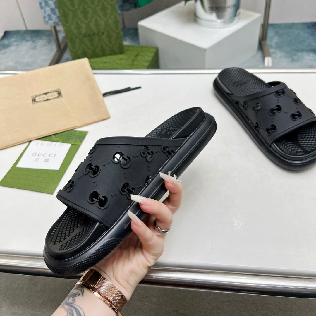 Chinelo Slide GG preto detalhes