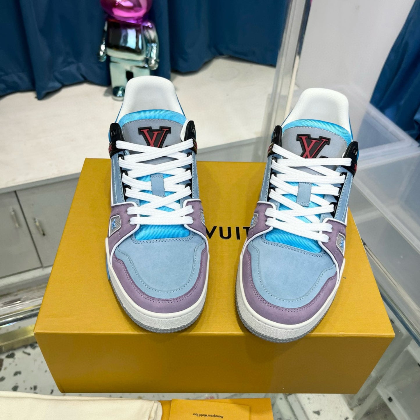 Sneaker Lv Trainer Azul com Lilás