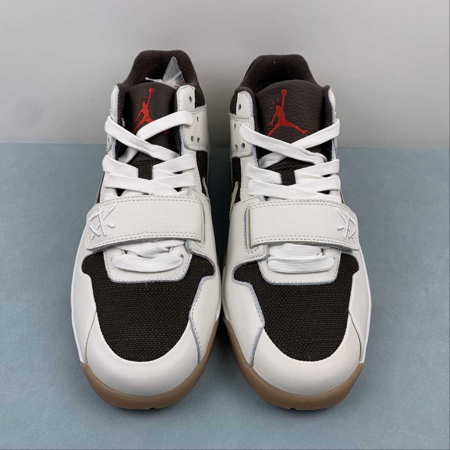 Tênis Travis Scott x AJ Jumpman Jack TR Sail