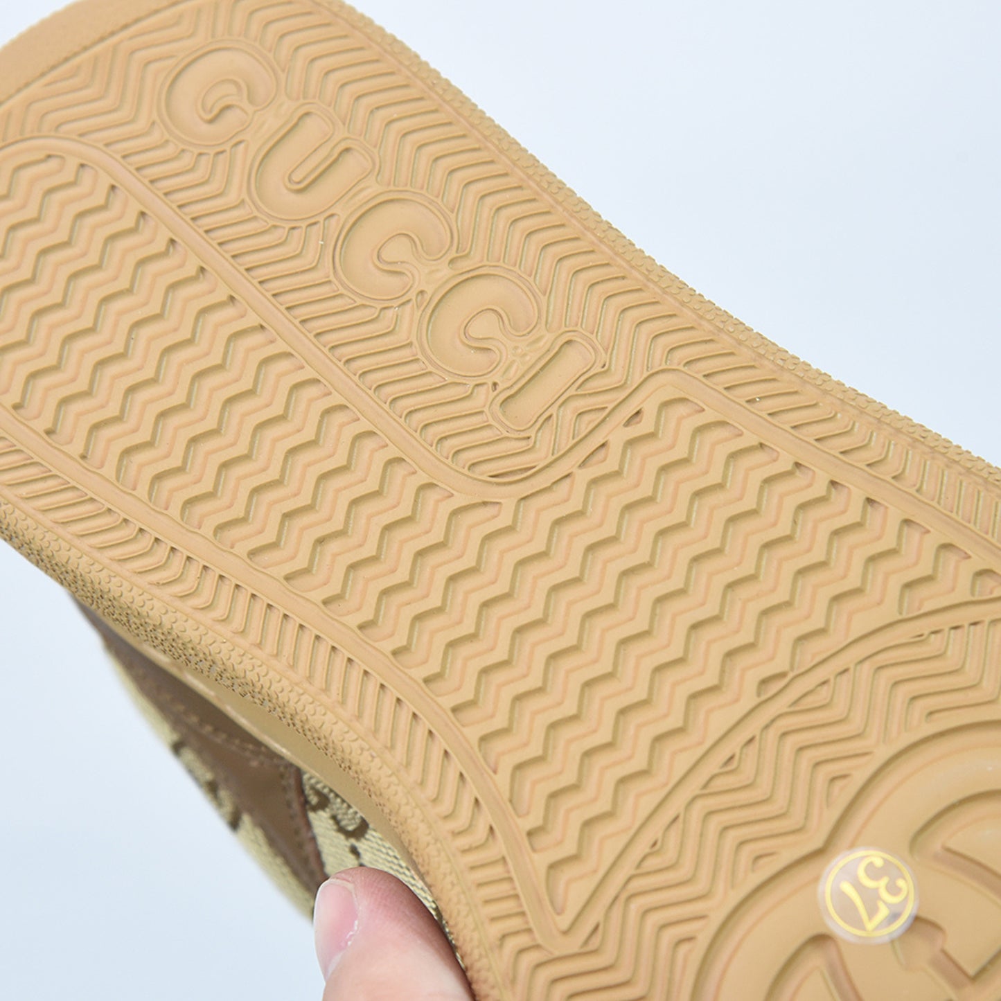 Tenis GG Supreme Marrom