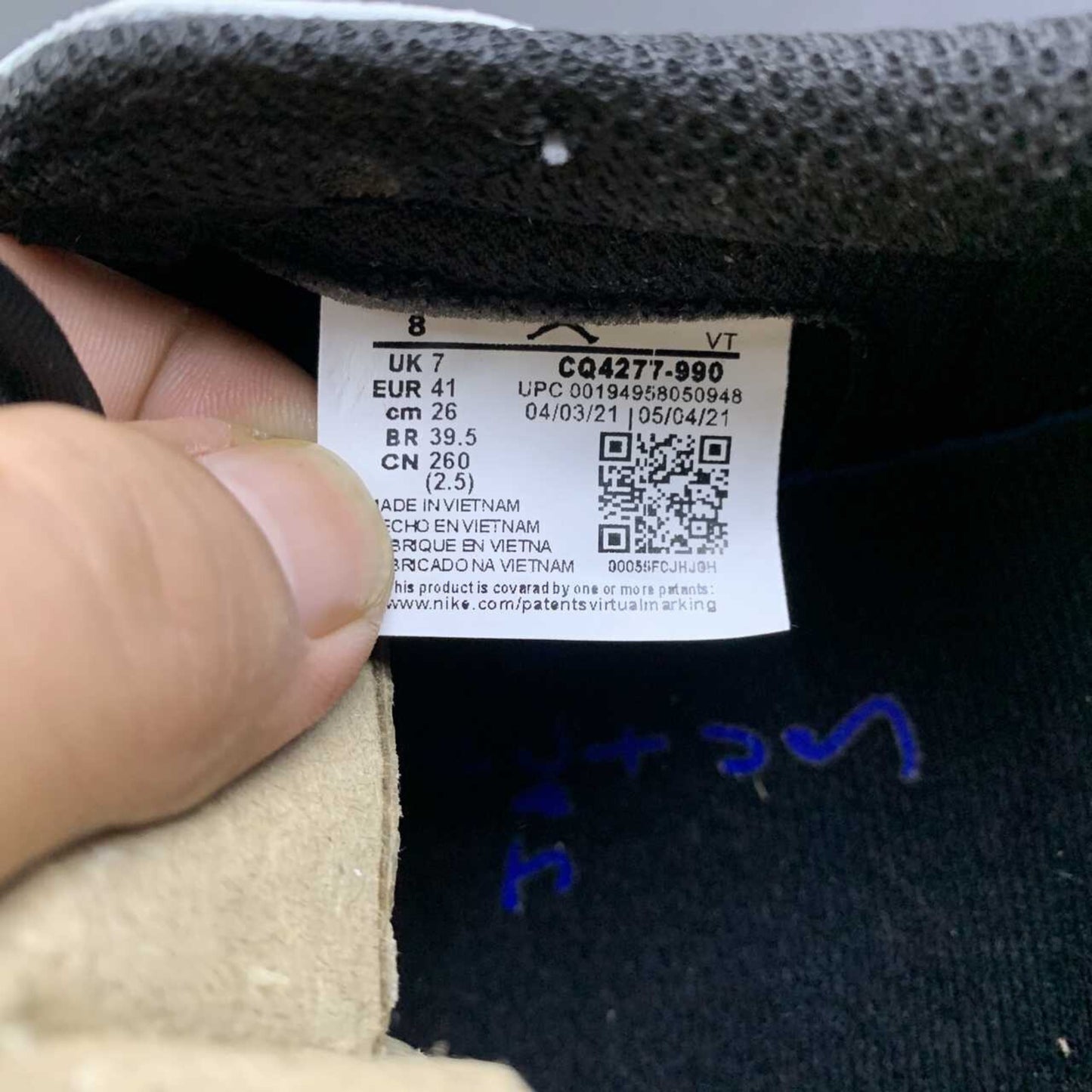 Tênis Travis Scott x AJ1 Low Olive