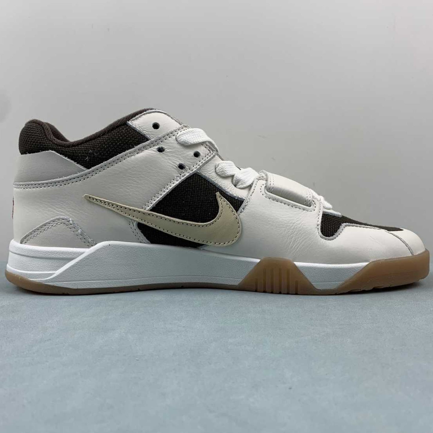 Tênis Travis Scott x AJ Jumpman Jack TR Sail