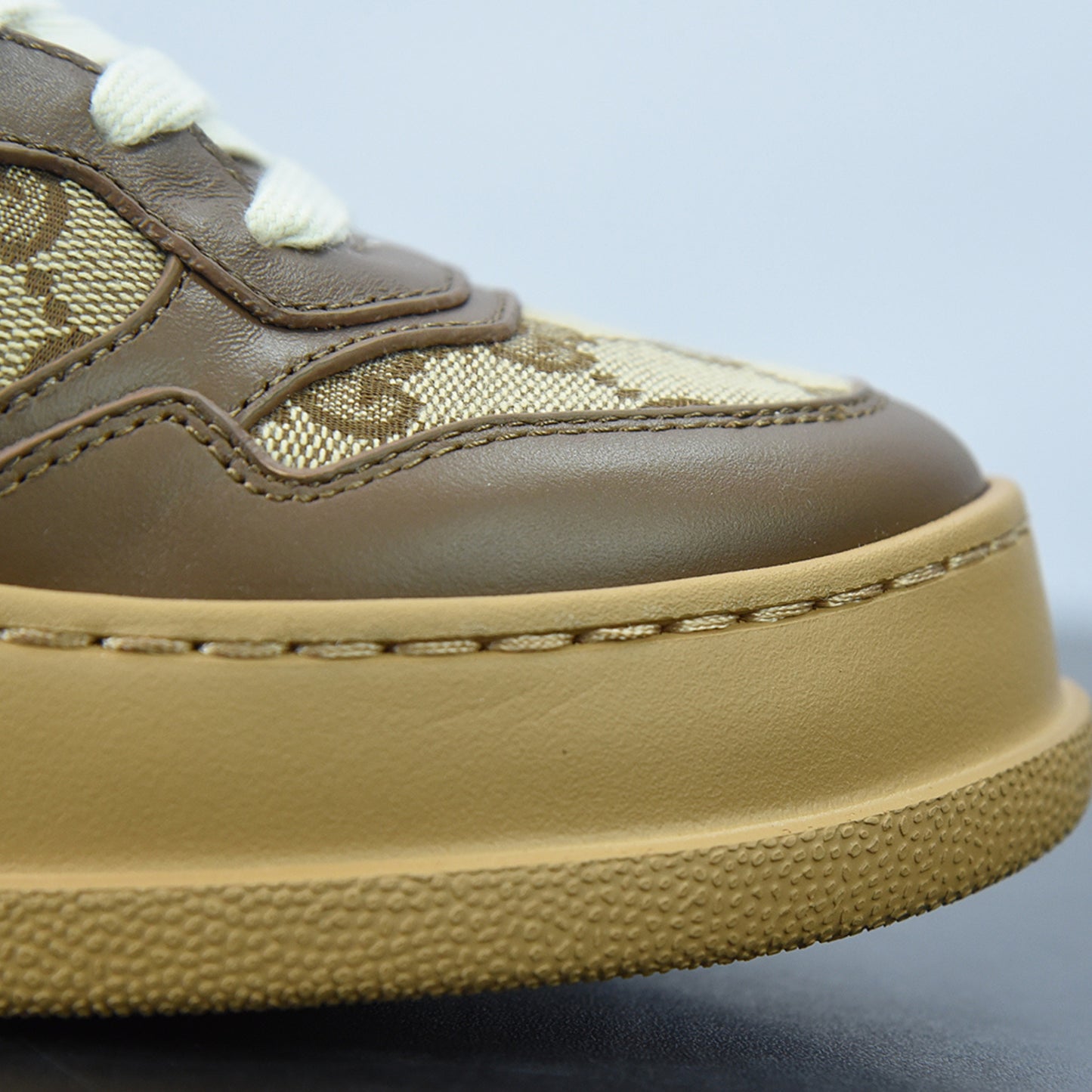 Tenis GG Supreme Marrom