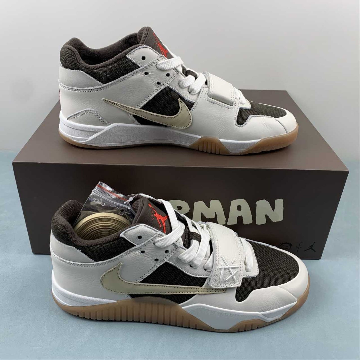 Tênis Travis Scott x AJ Jumpman Jack TR Sail
