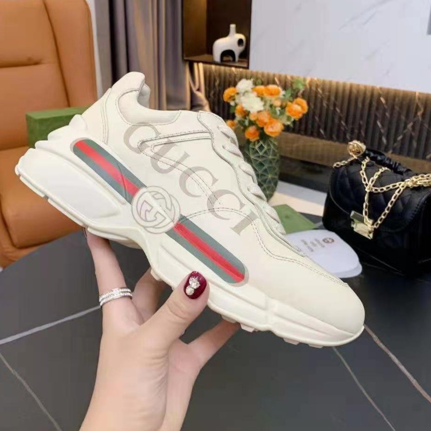 Tenis GG Rhyton Com Logo