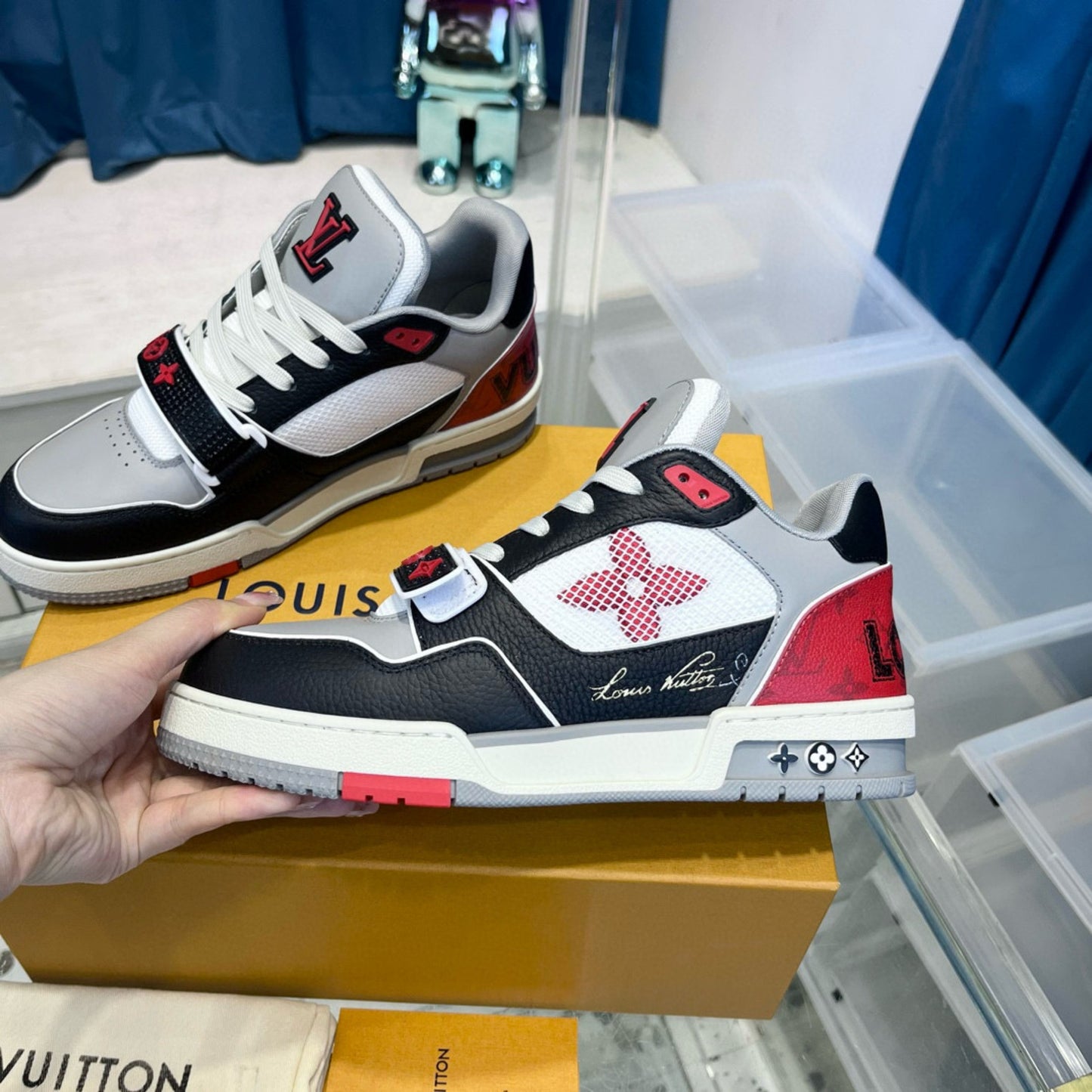 Tênis Lv Trainer Vermelho com Preto