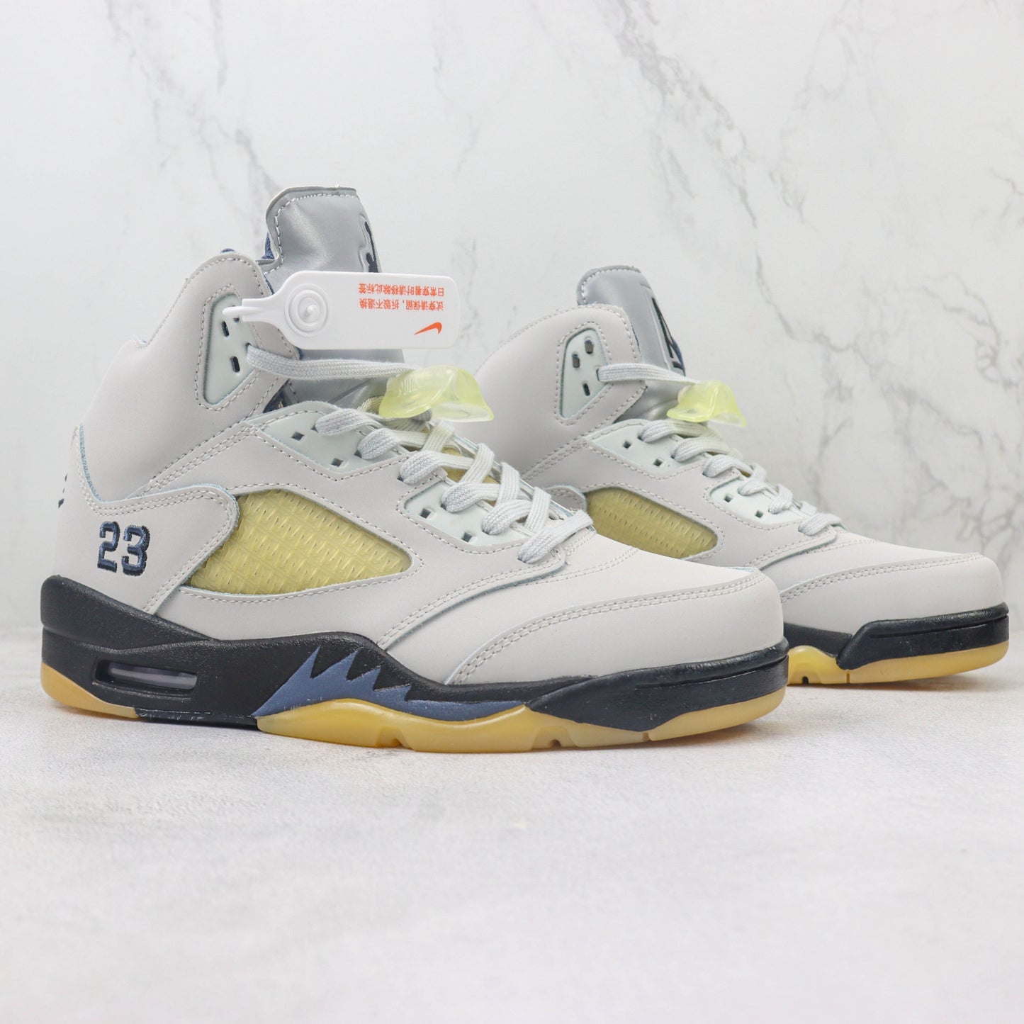 Tênis A Ma Maniere x AJ5 Photon Dust