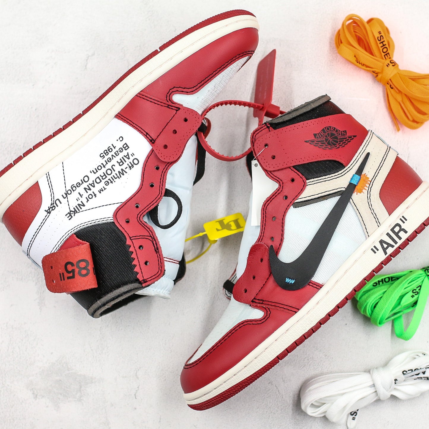 Tênis Off-Wh x AJ1 Chicago
