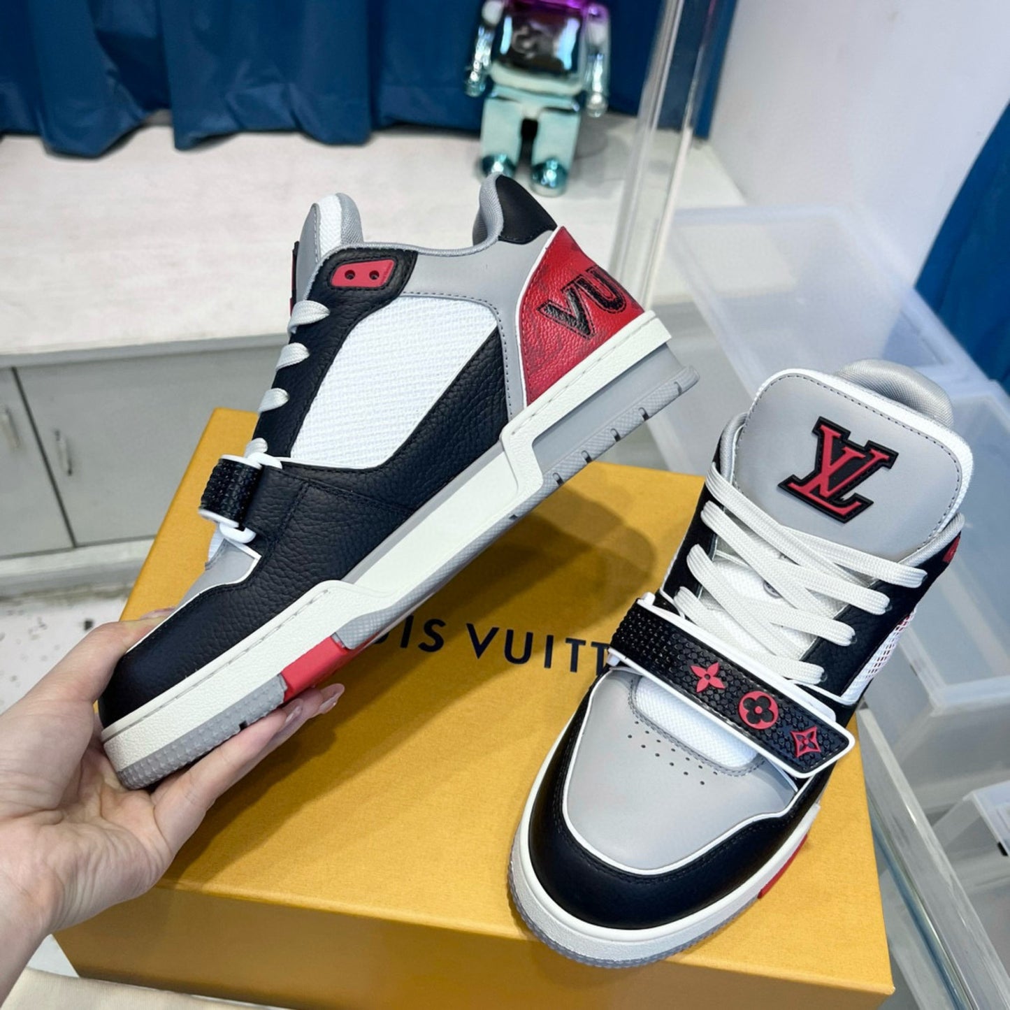 Tênis Lv Trainer Vermelho com Preto