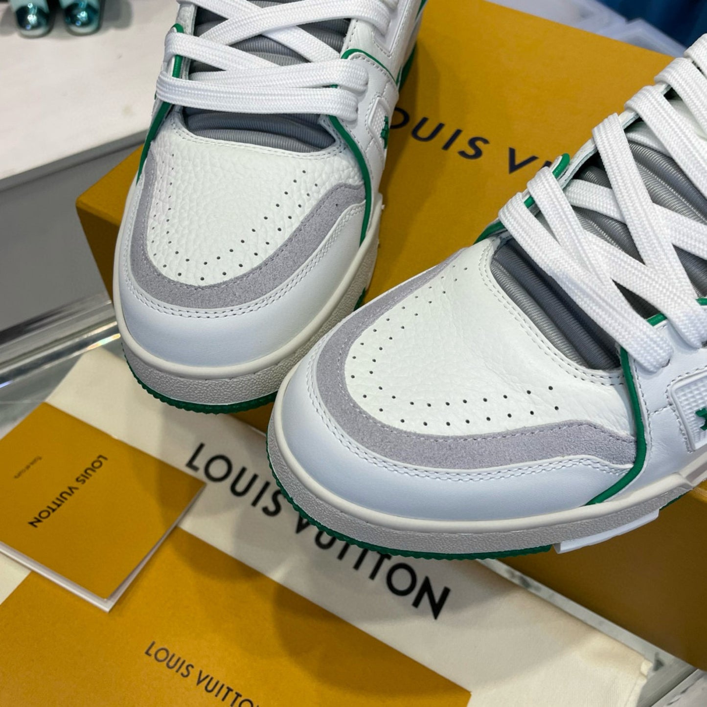 Tenis LV trainer #54 branco com Verde