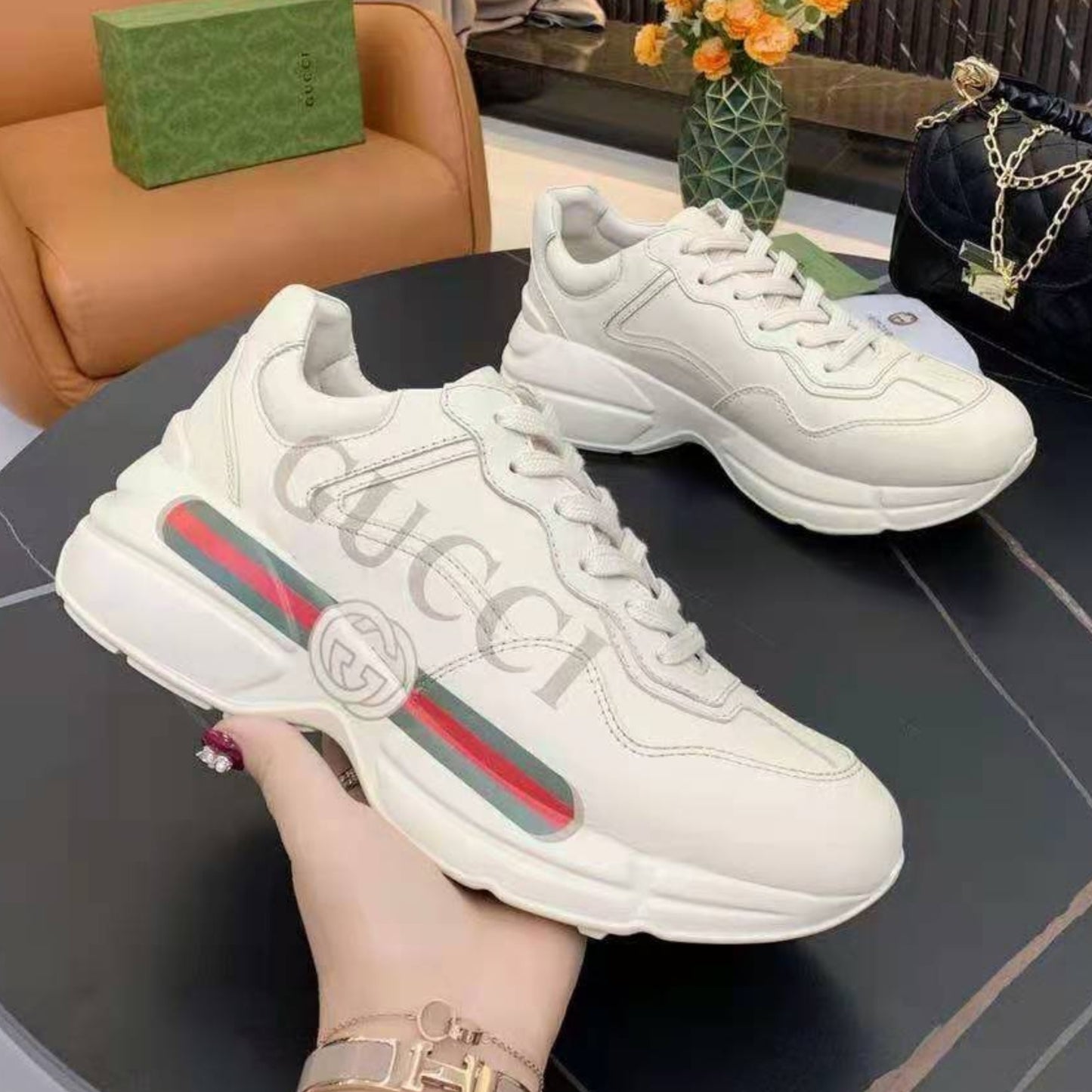 Tenis GG Rhyton Com Logo