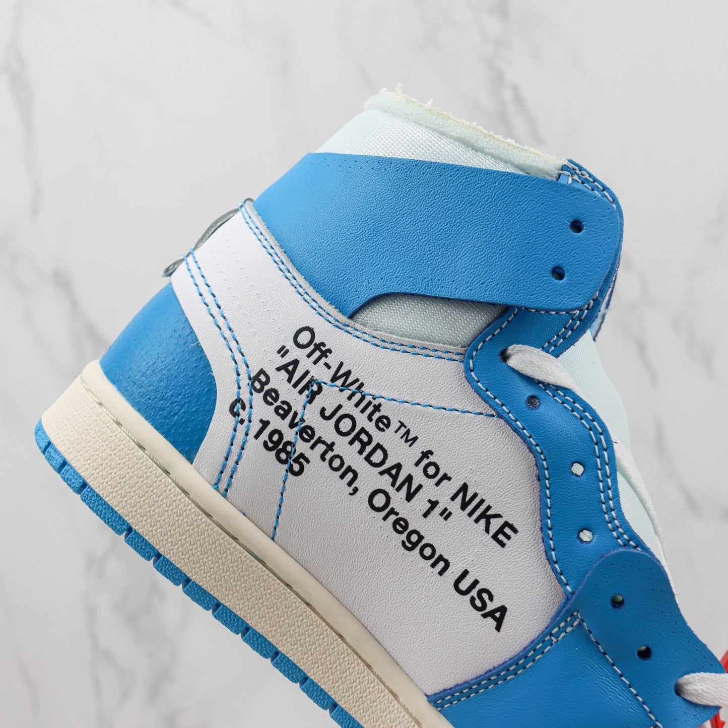 Tênis Off-Wh x AJ1 UNC