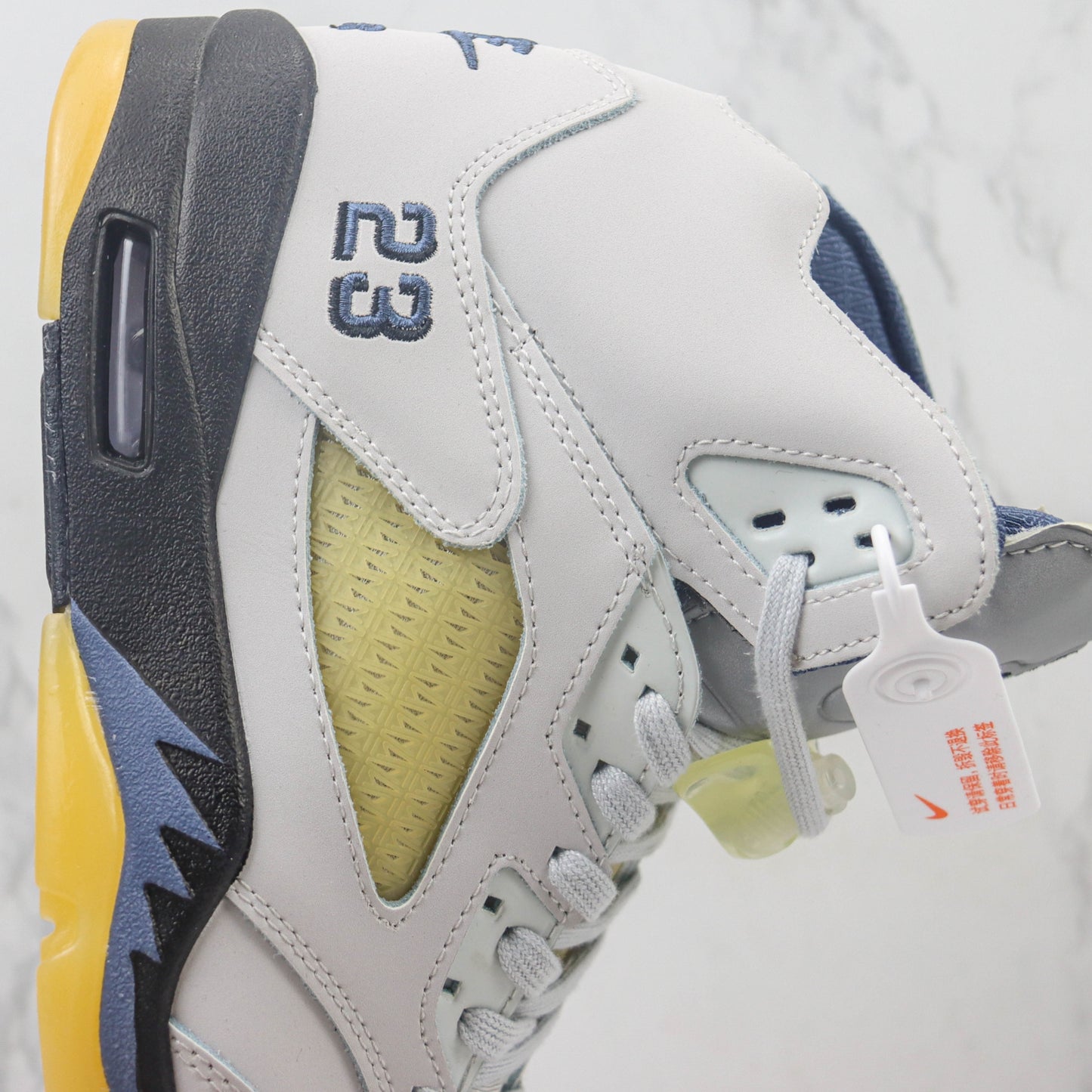 Tênis A Ma Maniere x AJ5 Photon Dust