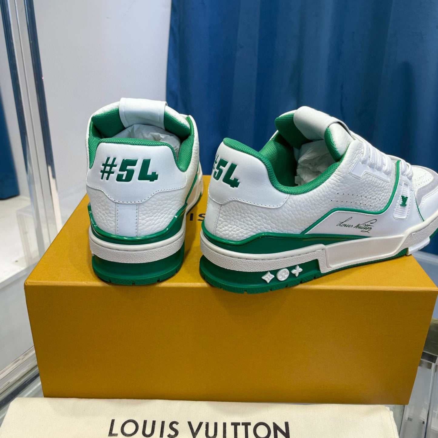 Tenis LV trainer #54 branco com Verde