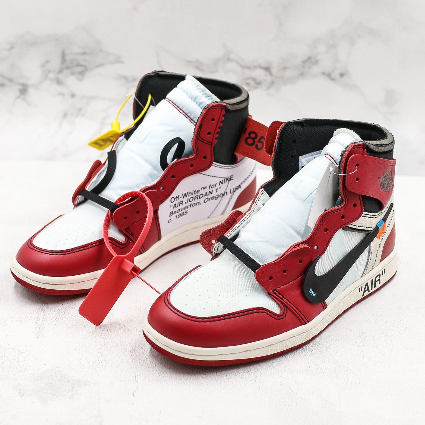 Tênis Off-Wh x AJ1 Chicago