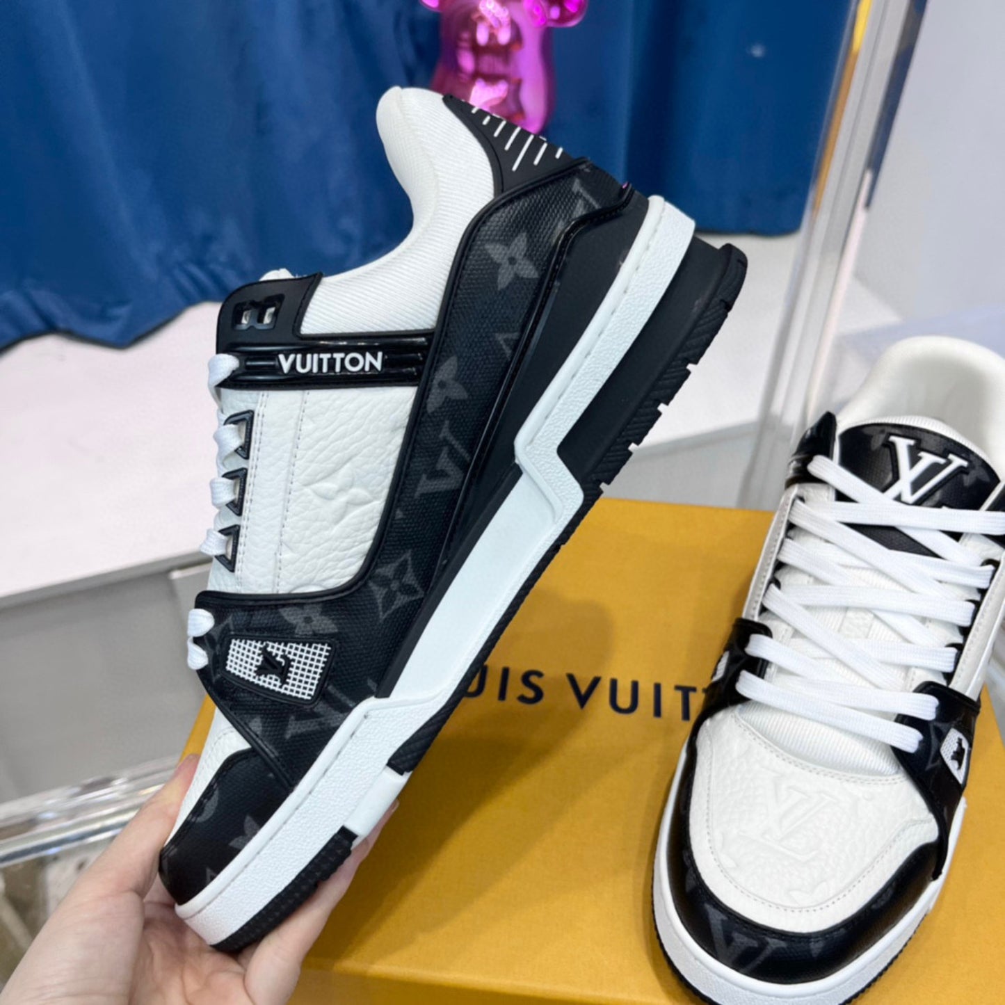 Sneaker LV Trainer Preto